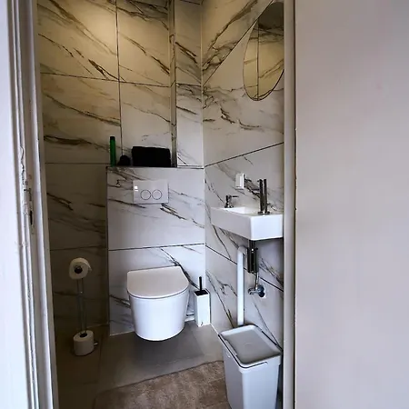 アパート Cozy & Fully Equipped In 1 アイントホーフェン