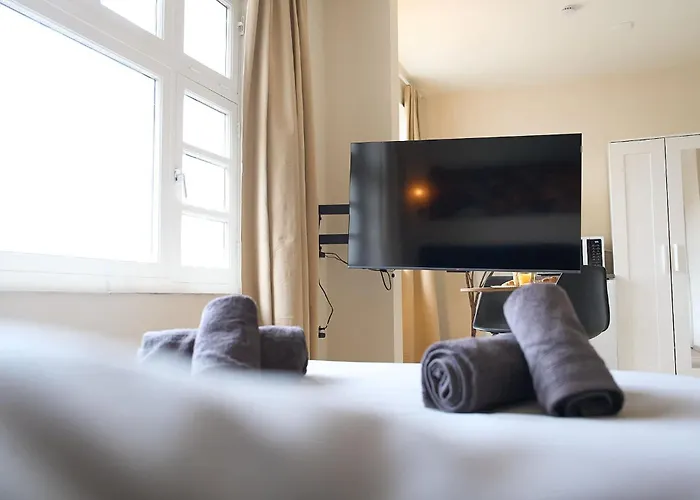 Cozy & Fully Equipped In 1 *